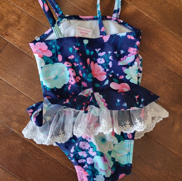 Swim suit - Picture 5 of 6